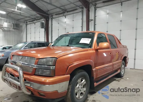 2005 Chevrolet Avalanche 1500 Z71 z USA, uszkodzony, nr VIN 3GNEK12Z35G210085